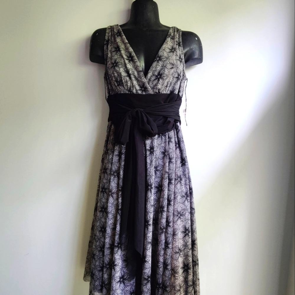 London Times Petites Black & White Dress women's Sz 10P